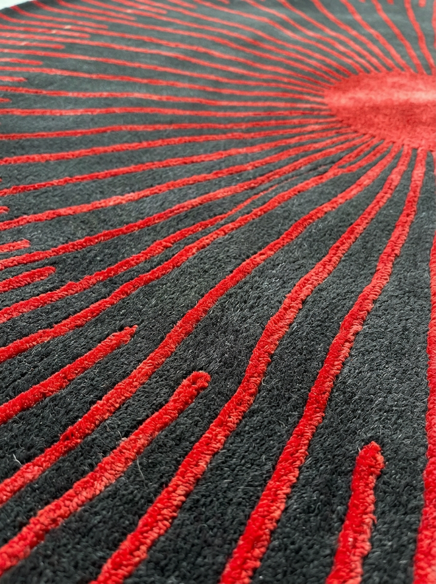 Hand Tufted New Zealand Wool+Viscose Rugs in Charcoal/Mist Red Color