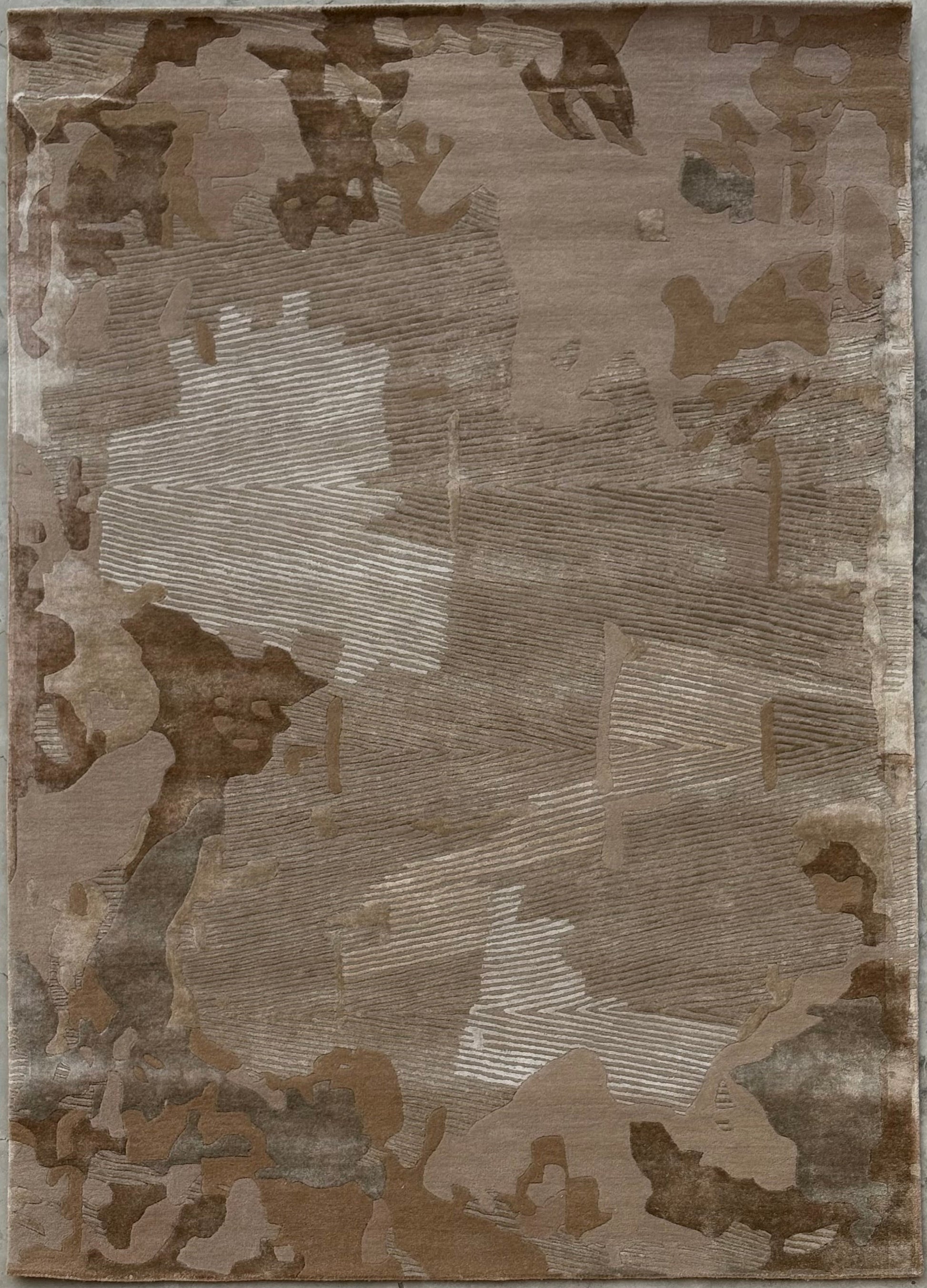 Gehu — Hand-Tufted Beige & Camel Wool-Viscose Rug